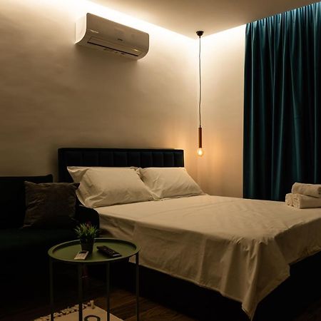 Tranquil Studio In Tirana Exterior photo